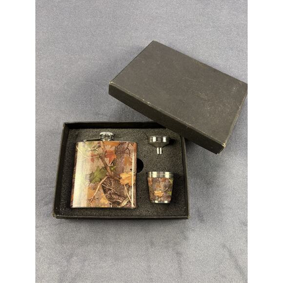 Camo Flask Set 6 oz. Stainless Steel - Picture 1 of 7